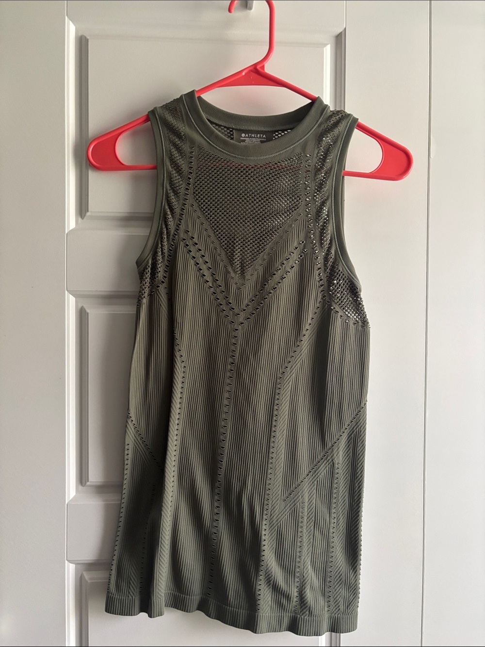 Athleta Oxygen Olive Performance  Tank